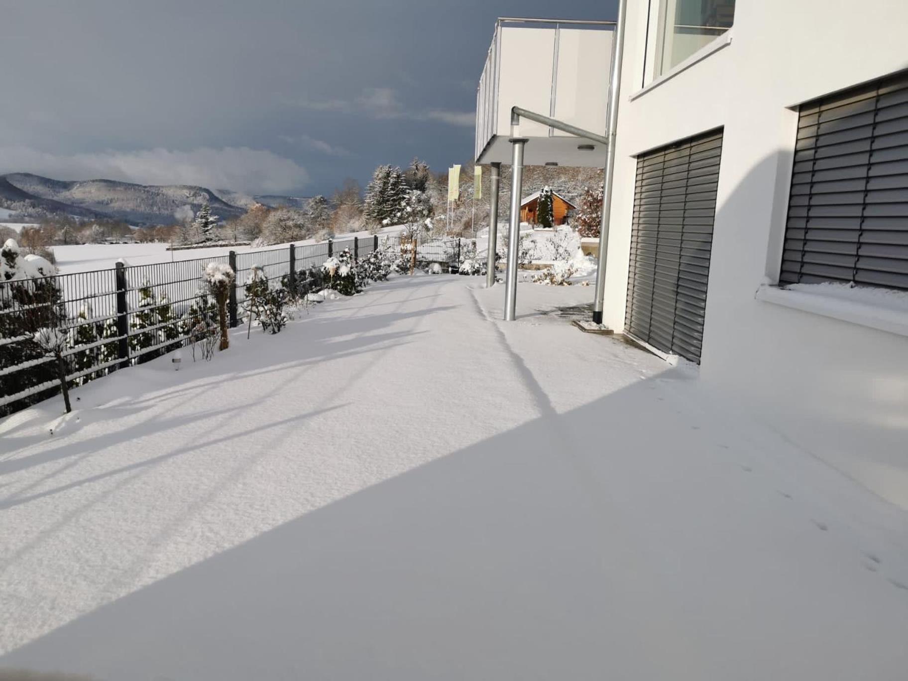 Atemberaubender Ausblick Mit Premium-Wanderwegen Vor Der Haustuer Apartamento Albstadt Exterior foto