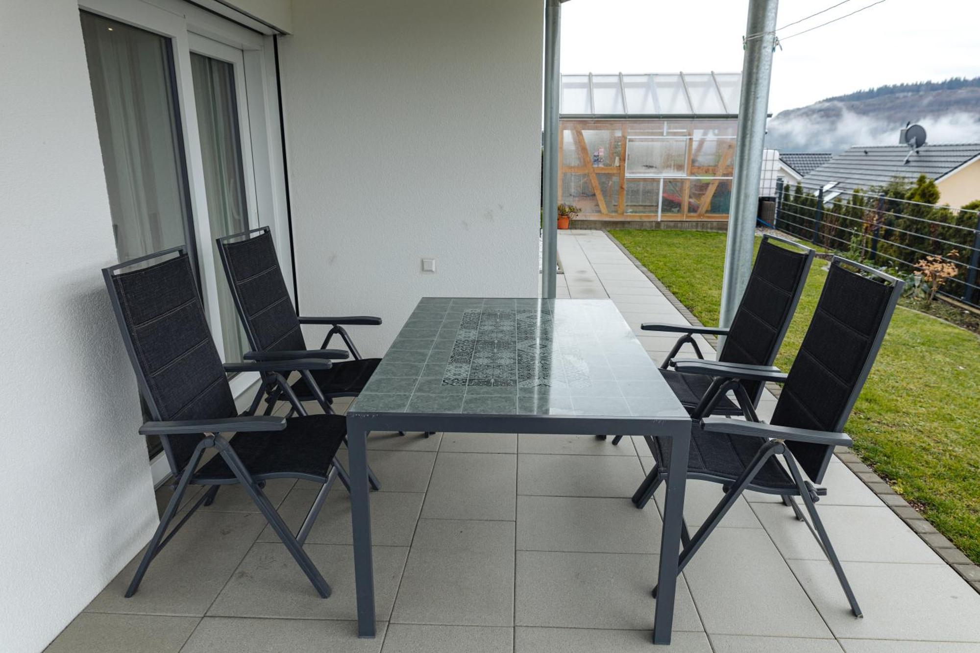 Atemberaubender Ausblick Mit Premium-Wanderwegen Vor Der Haustuer Apartamento Albstadt Exterior foto