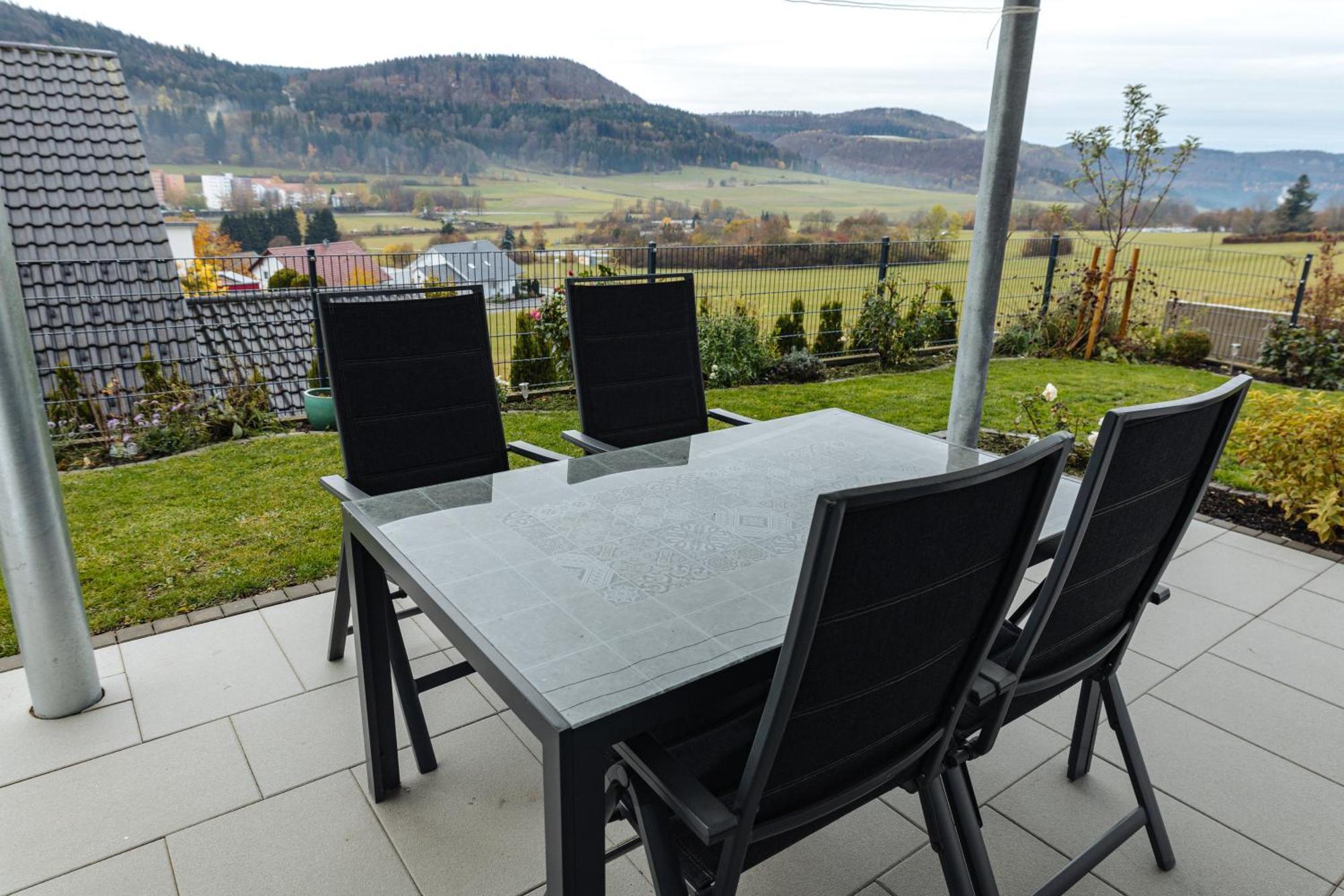 Atemberaubender Ausblick Mit Premium-Wanderwegen Vor Der Haustuer Apartamento Albstadt Exterior foto